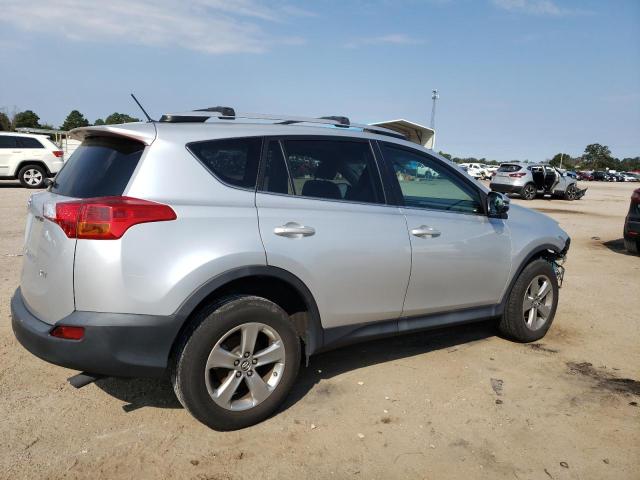 2T3WFREVXFW197894 - 2015 TOYOTA RAV4 XLE SILVER photo 3