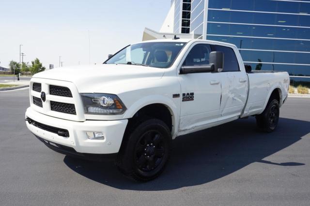 3C6UR5KJ3HG676158 - 2017 RAM 2500 LARAMIE WHITE photo 2