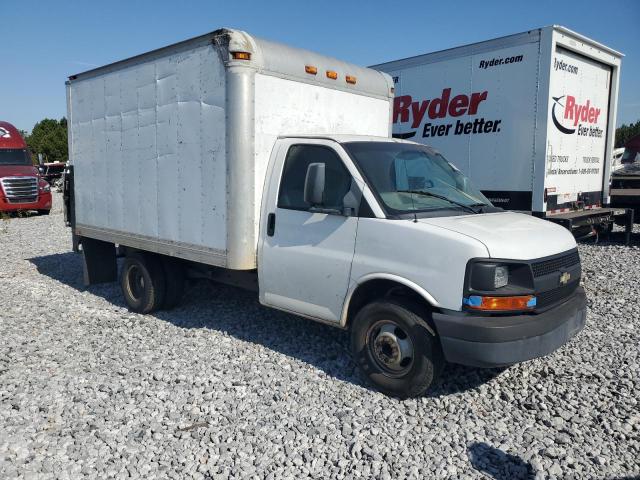 1GB0G2CA4C1130085 - 2012 CHEVROLET EXPRESS G3 WHITE photo 4