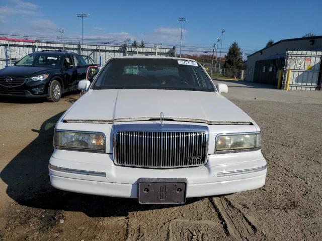 1LNLM81W2TY635175 - 1996 LINCOLN TOWN CAR EXECUTIVE WHITE photo 5