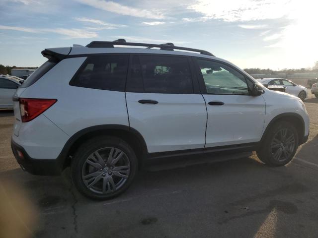 5FNYF8H53MB042394 - 2021 HONDA PASSPORT EXL WHITE photo 3