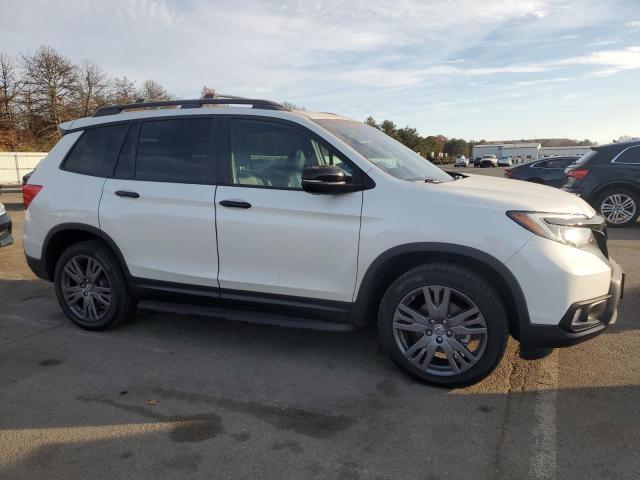 5FNYF8H53MB042394 - 2021 HONDA PASSPORT EXL WHITE photo 4