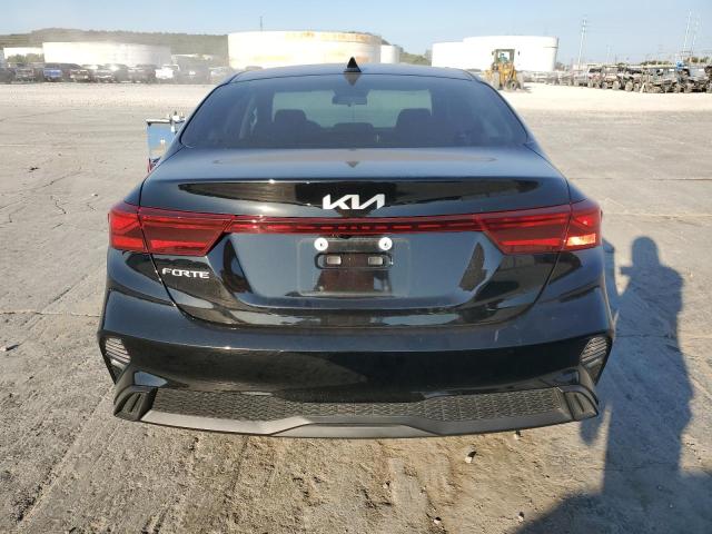 3KPF24AD2RE714696 - 2024 KIA FORTE LX BLACK photo 6