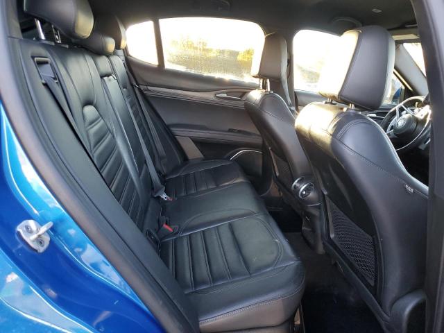 ZASFAKNN4J7B96340 - 2018 ALFA ROMEO STELVIO TI SPORT BLUE photo 11