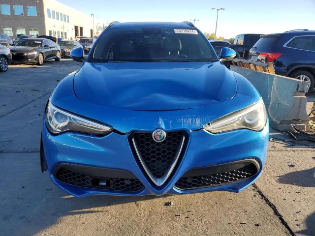ZASFAKNN4J7B96340 - 2018 ALFA ROMEO STELVIO TI SPORT BLUE photo 5