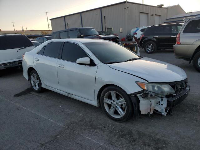 4T1BF1FK0EU361231 - 2014 TOYOTA CAMRY L WHITE photo 4