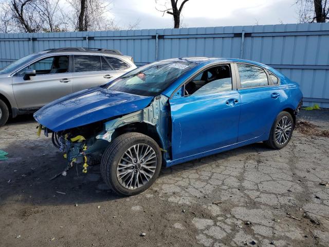 3KPF54AD8NE510437 - 2022 KIA FORTE GT LINE BLUE photo 1