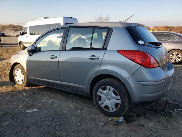 3N1BC1CP3BL375601 - 2011 NISSAN VERSA S GRAY photo 2