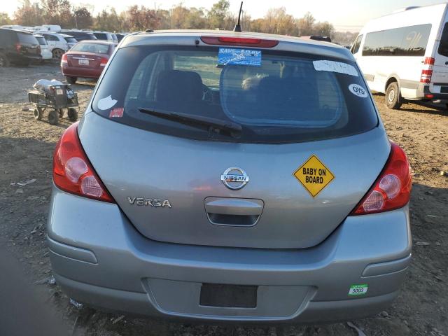 3N1BC1CP3BL375601 - 2011 NISSAN VERSA S GRAY photo 6