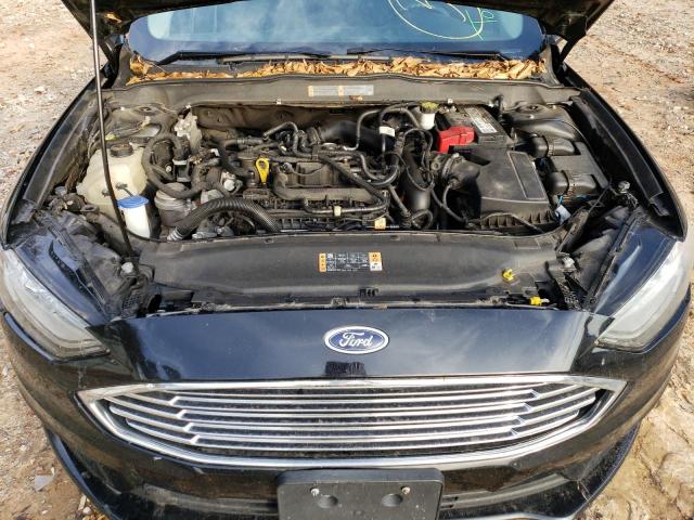 3FA6P0HD7JR230204 - 2018 FORD FUSION SE BLACK photo 11