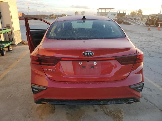 3KPF24AD6ME405029 - 2021 KIA FORTE FE RED photo 6