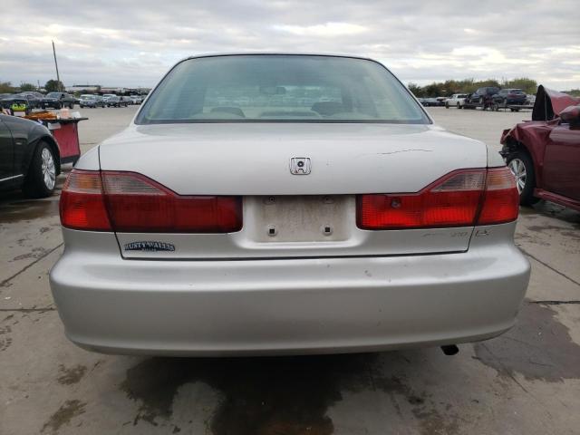 1HGCG5648XA101888 - 1999 HONDA ACCORD LX SILVER photo 6