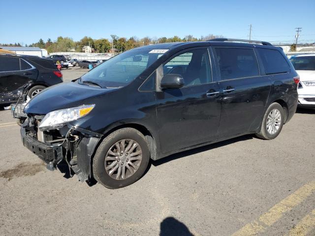 2016 TOYOTA SIENNA XLE, 