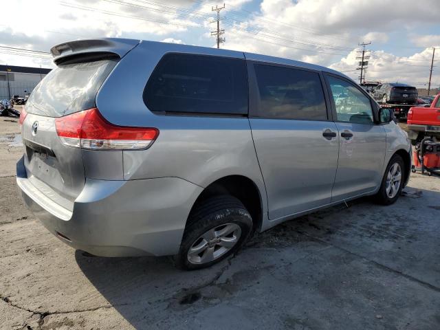 5TDZK3DC1DS290159 - 2013 TOYOTA SIENNA SILVER photo 3