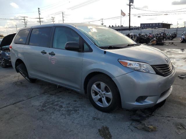 5TDZK3DC1DS290159 - 2013 TOYOTA SIENNA SILVER photo 4