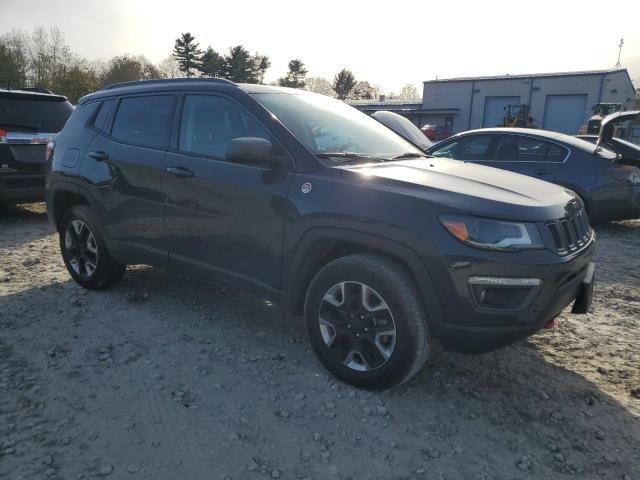 3C4NJDDB9JT150781 - 2018 JEEP COMPASS TRAILHAWK GRAY photo 4