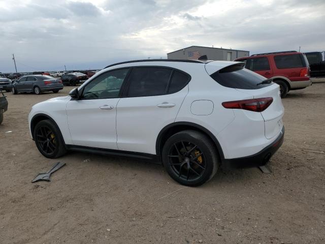 ZASPAKBN8M7D01944 - 2021 ALFA ROMEO STELVIO TI WHITE photo 2