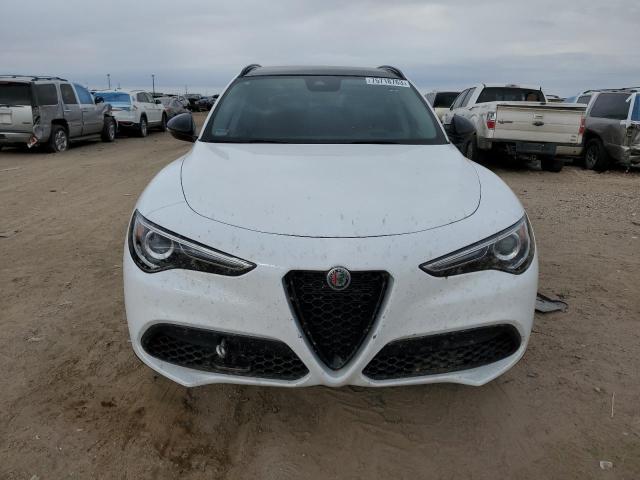 ZASPAKBN8M7D01944 - 2021 ALFA ROMEO STELVIO TI WHITE photo 5