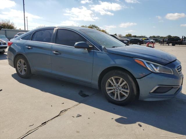 5NPE24AF0GH347934 - 2016 HYUNDAI SONATA SE BLUE photo 4