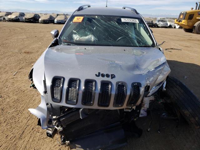 1C4PJMCBXGW112442 - 2016 JEEP CHEROKEE LATITUDE GRAY photo 5