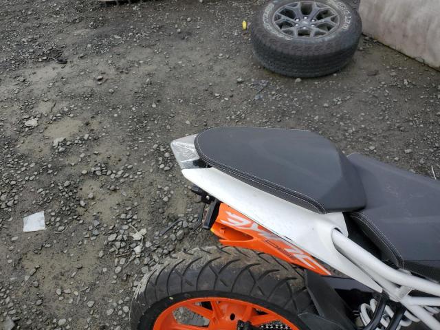 MD2JPJ409HC215848 - 2017 KTM 390 DUKE ORANGE photo 6