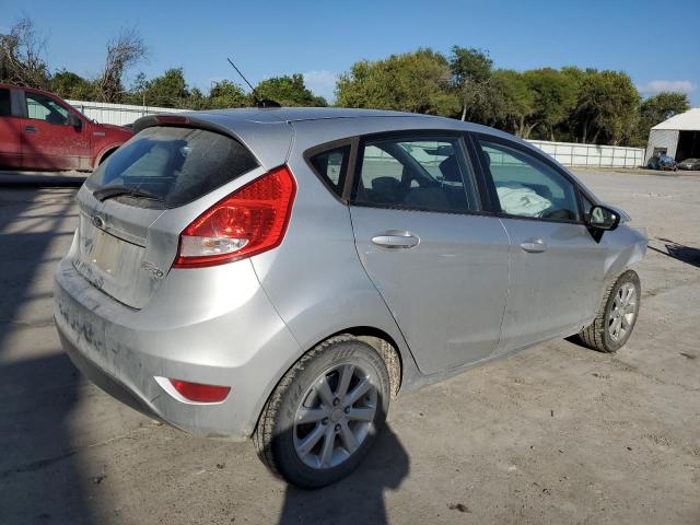 3FADP4EJ3DM225270 - 2013 FORD FIESTA SE SILVER photo 3