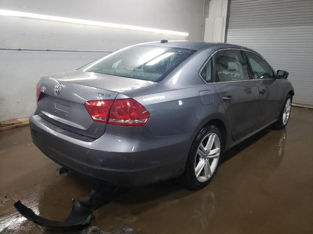 1VWBV7A35FC097261 - 2015 VOLKSWAGEN PASSAT SE GRAY photo 3