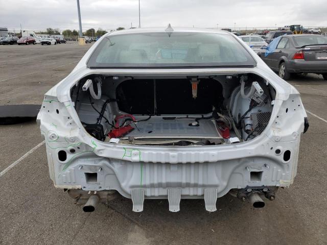 1G4ZW5SS9KU103426 - 2019 BUICK LACROSSE SPORT TOURING WHITE photo 6