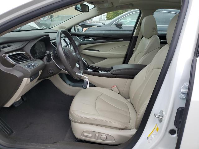 1G4ZW5SS9KU103426 - 2019 BUICK LACROSSE SPORT TOURING WHITE photo 7