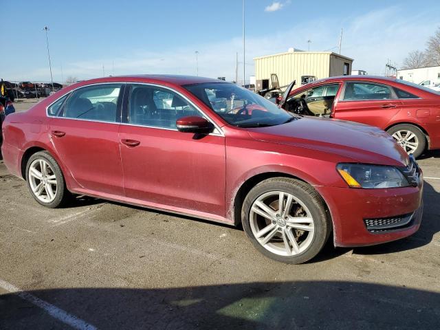 1VWBV7A38FC009982 - 2015 VOLKSWAGEN PASSAT SE BURGUNDY photo 4