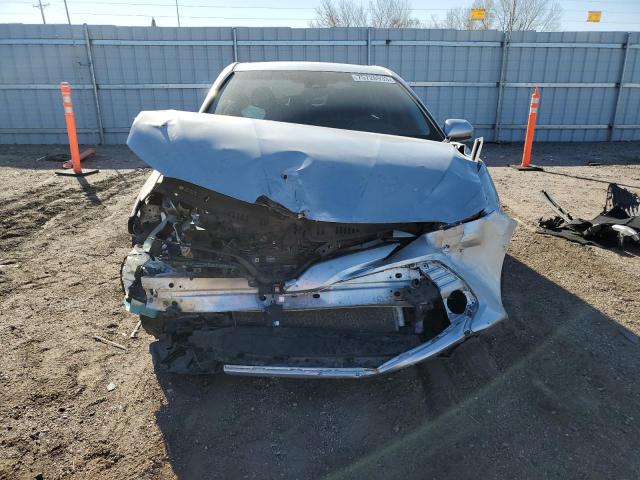 4T1B11HK8JU099657 - 2018 TOYOTA CAMRY L SILVER photo 5