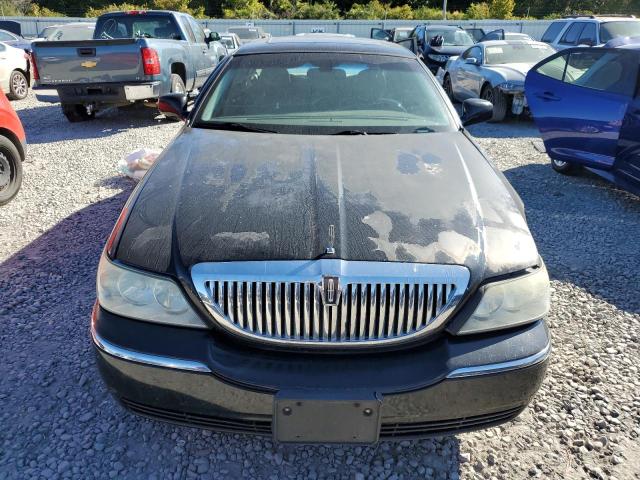 1LNHM81WX3Y626424 - 2003 LINCOLN TOWN CAR EXECUTIVE BLACK photo 5