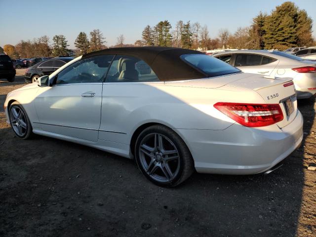 WDDKK7CF7BF100985 - 2011 MERCEDES-BENZ E 550 WHITE photo 2