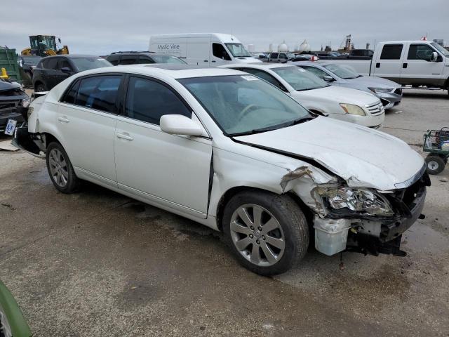 4T1BK36B25U048446 - 2005 TOYOTA AVALON XL WHITE photo 4