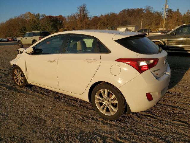 KMHD35LE3DU052584 - 2013 HYUNDAI ELANTRA GT WHITE photo 2