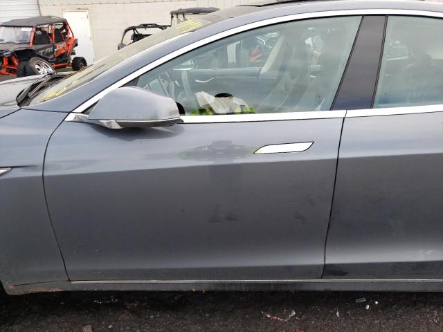 5YJSA1S15EFP33140 - 2014 TESLA MODEL S ნაცრისფერი ფოტო 7