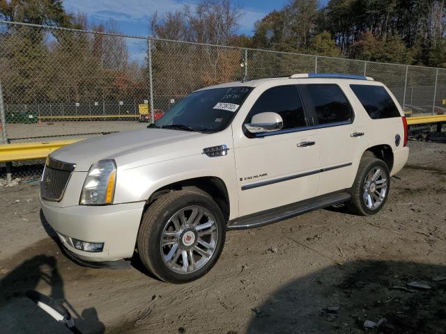 1GYEC638X7R325742 - 2007 CADILLAC ESCALADE LUXURY WHITE photo 1