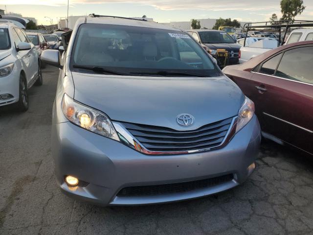 5TDYK3DC5CS233988 - 2012 TOYOTA SIENNA XLE SILVER photo 5