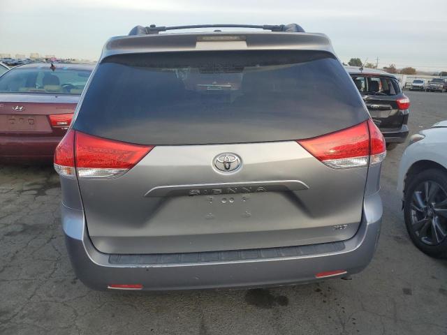 5TDYK3DC5CS233988 - 2012 TOYOTA SIENNA XLE SILVER photo 6