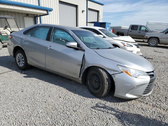4T1BF1FK9GU567408 - 2016 TOYOTA CAMRY LE SILVER photo 4