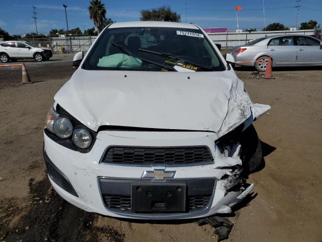 1G1JC6SH9F4153052 - 2015 CHEVROLET SONIC LT WHITE photo 5