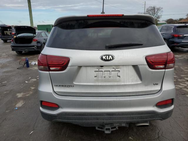 5XYPG4A51KG463693 - 2019 KIA SORENTO LX SILVER photo 6