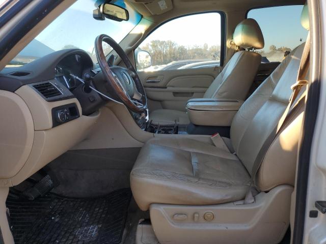 1GYUKBEFXAR266539 - 2010 CADILLAC ESCALADE LUXURY WHITE photo 7