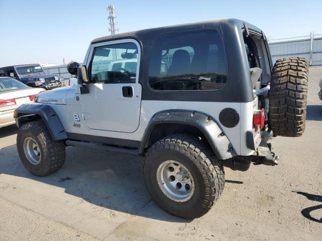 1J4FA69S44P767906 - 2004 JEEP WRANGLER / RUBICON SILVER photo 2