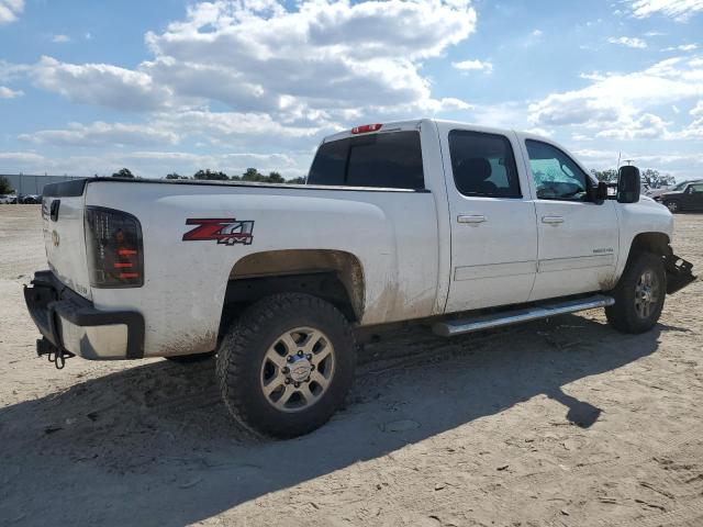 1GC1KXC85EF162400 - 2014 CHEVROLET SILVERADO K2500 HEAVY DUTY LT WHITE photo 3