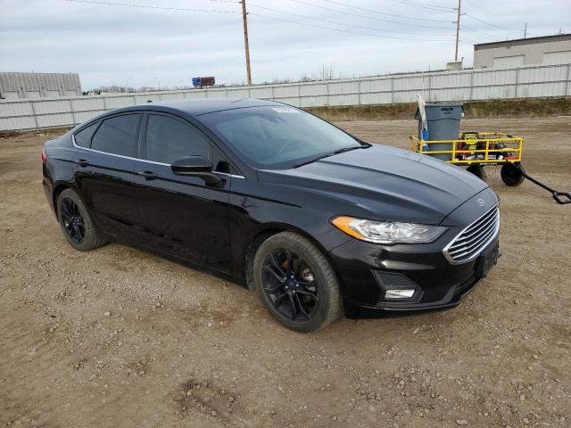 3FA6P0HD3LR198807 - 2020 FORD FUSION SE BLACK photo 4