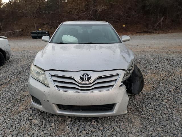 4T1BF3EK4BU693777 - 2011 TOYOTA CAMRY BASE SILVER photo 5