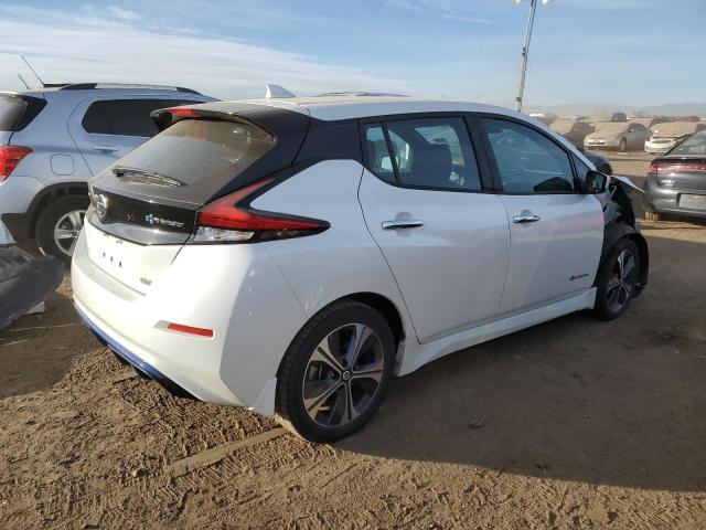 1N4AZ1CP6JC309695 - 2018 NISSAN LEAF S WHITE photo 3