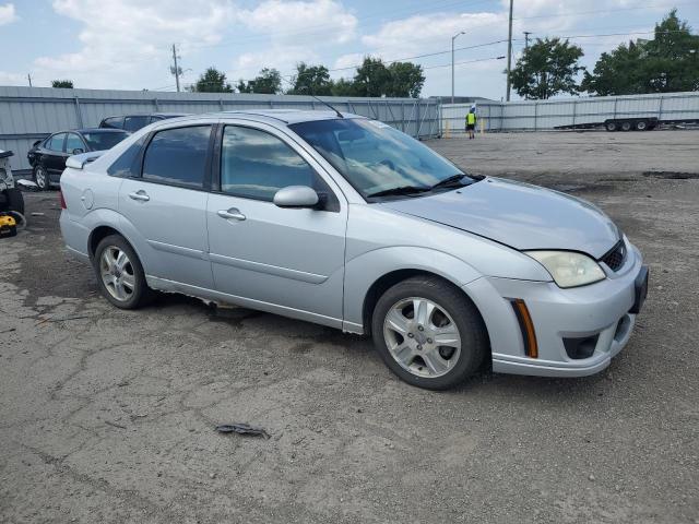 1FAFP38Z67W239284 - 2007 FORD FOCUS ST SILVER photo 4