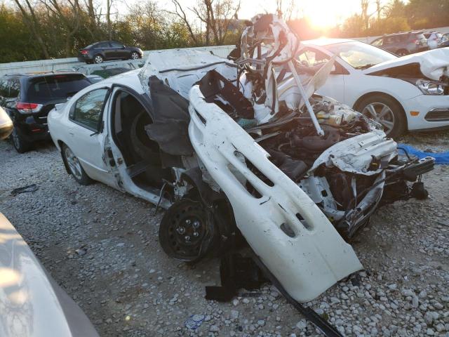 2B3HD46R11H637093 - 2001 DODGE INTREPID SE WHITE photo 4